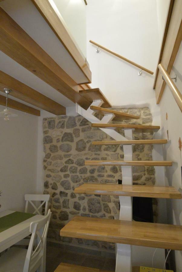 Apartments And Rooms Oliva Cres Exterior foto